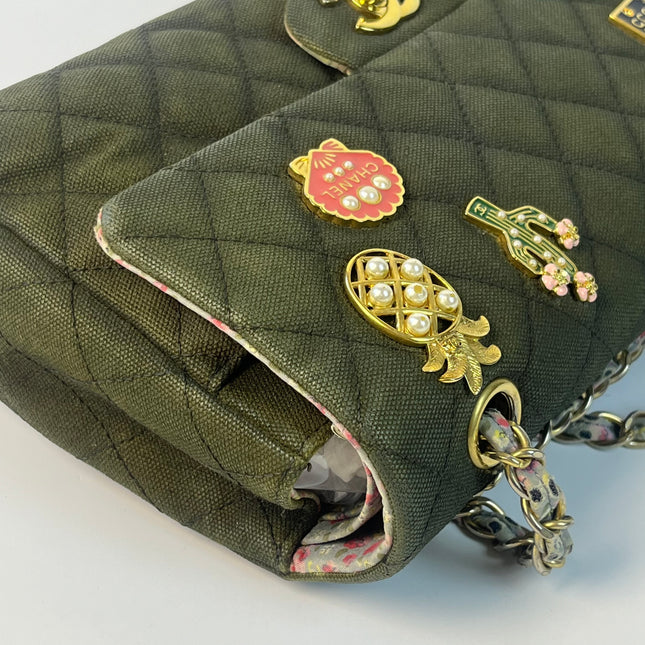Chanel-Geldbörse mit Kette, klassischer Klappe, rotes Kaviarleder