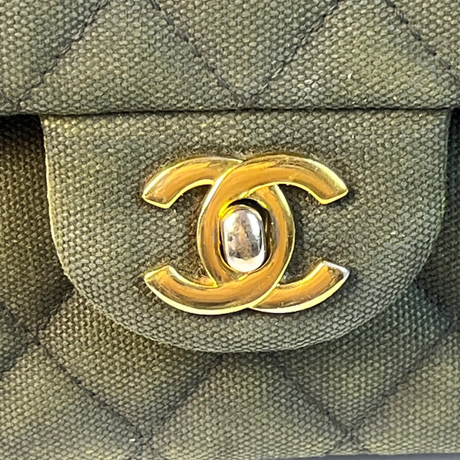 Chanel-Geldbörse mit Kette, klassischer Klappe, rotes Kaviarleder