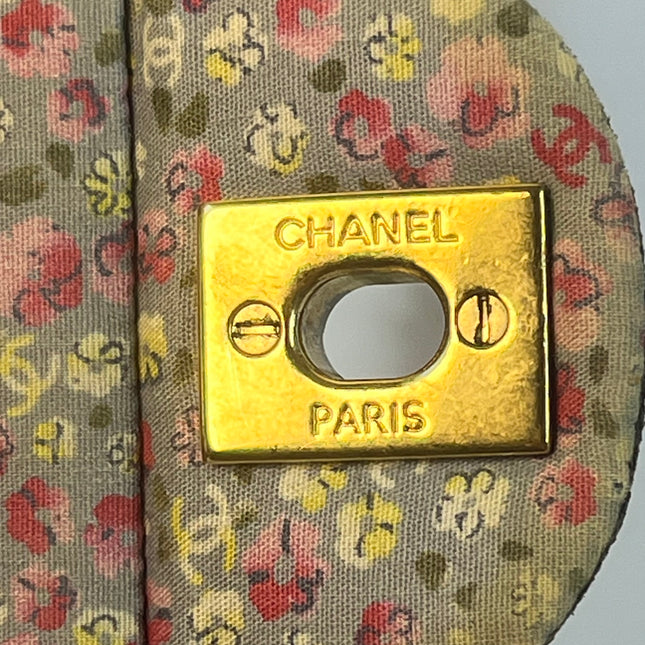 Chanel-Geldbörse mit Kette, klassischer Klappe, rotes Kaviarleder