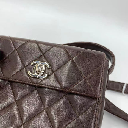 Sac bandoulière Chanel Vintage à rabat en cuir d'agneau jaune, 1991-1994