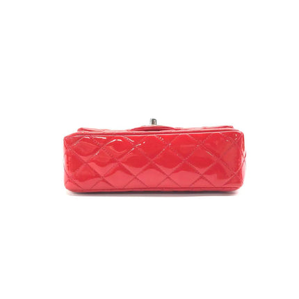 Chanel Classique Mini Rabat Cuir Verni Rouge Métal Argenté
