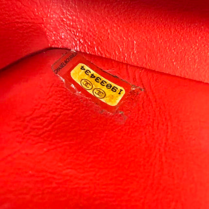 Chanel Classique Mini Rabat Cuir Verni Rouge Métal Argenté