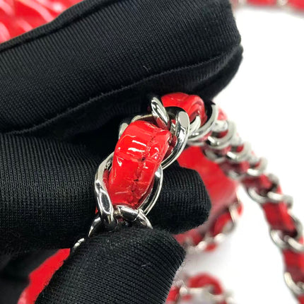 Chanel Classique Mini Rabat Cuir Verni Rouge Métal Argenté