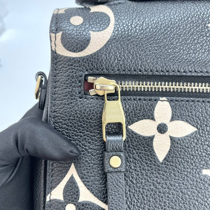 Louis Vuitton Pochette Métis Bi-color Giant Monogram Empreinte Leather Black Beige