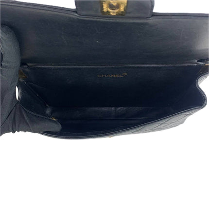 Sac à main Chanel Jumbo Double Sided Classic Flap en cuir d'agneau noir avec garnitures en or 24 carats