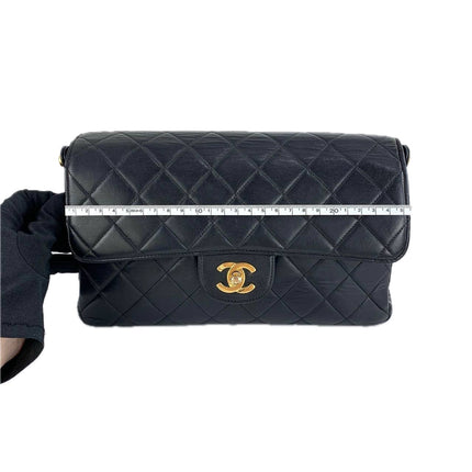 Sac à main Chanel Jumbo Double Sided Classic Flap en cuir d'agneau noir avec garnitures en or 24 carats