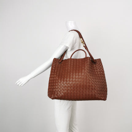 Bottega Veneta Andiamo Large Milk Chocolate Brown Handbag