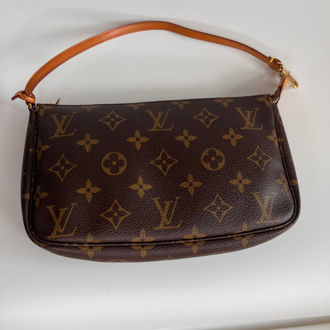 Sold Louis Vuitton pochette accessoires classic brown