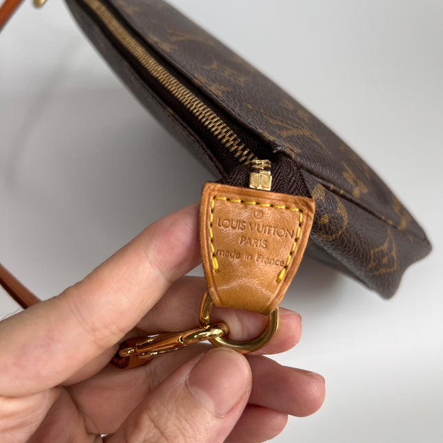 Sold Louis Vuitton pochette accessoires classic brown