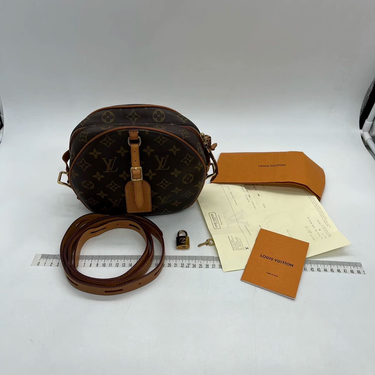 Louis Vuitton 展示品BOÎTE CHAPEAU SOUPLE MM 帆布斜背包(M52294-咖
