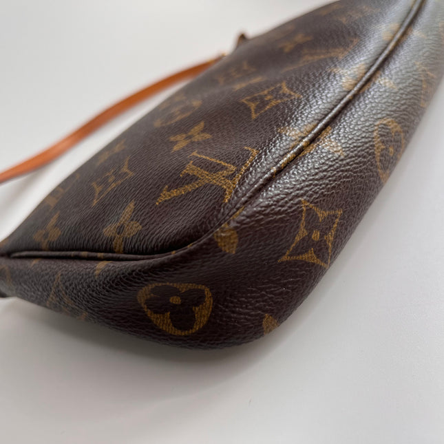 Sold Louis Vuitton pochette accessoires classic brown