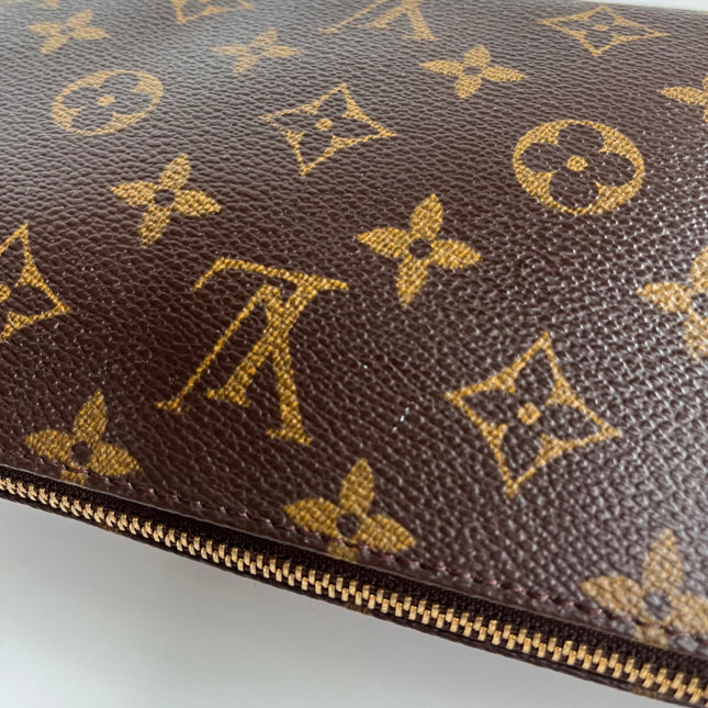 Sold Louis Vuitton pochette accessoires classic brown