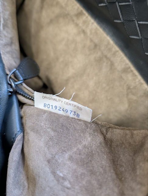 Bottega Veneta Garda Black Intrecciato Nappa Leather Large 33cm