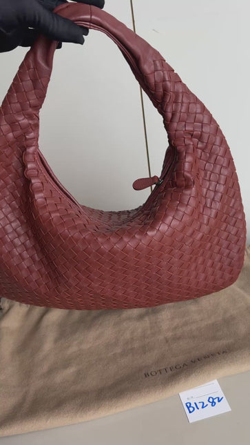 Bottega Veneta Veneta Hobo Leather Medium Burgundy Brick Red 40cm