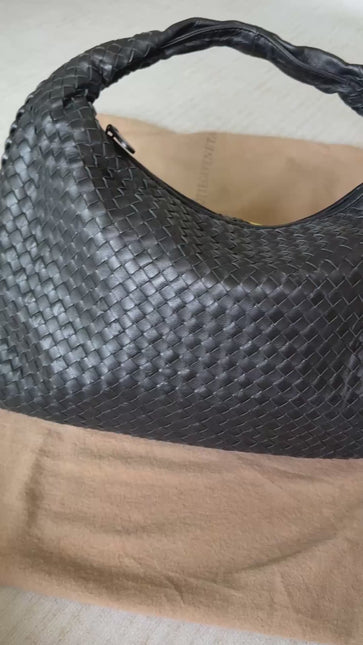 Bottega Veneta Veneta Intrecciato Hobo Bag Medium Black Leather 47cm