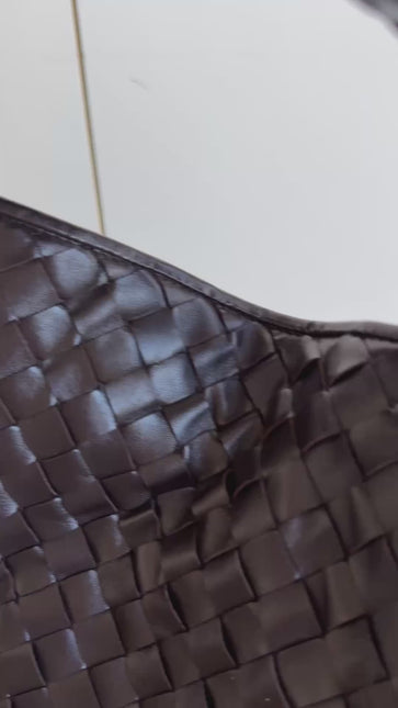 Bottega Veneta Hop Large Leather Fondant Chocolate Brown Hobo Bag
