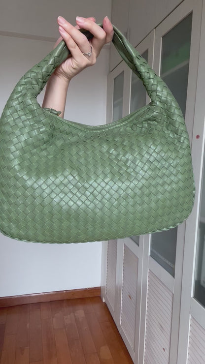 Sold Bottega Veneta Veneta Hobo Large Dark Green 45cm Lambskin Leather