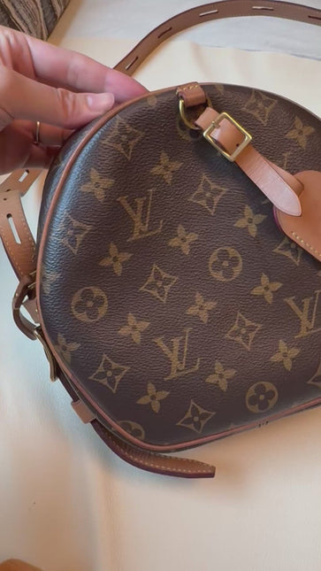 Louis Vuitton Boîte Chapeau Souple Leather Crossbody Bag MM