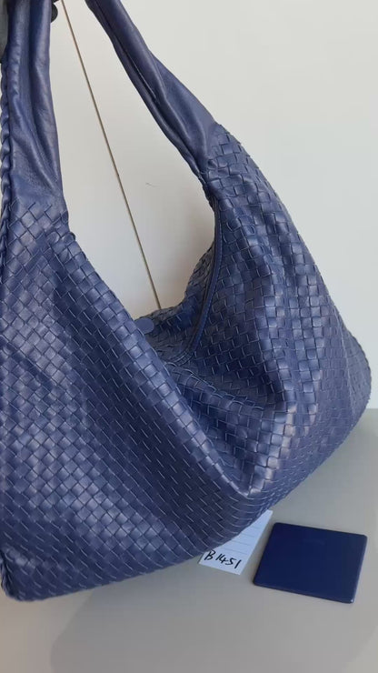 Bottega Veneta Veneta Hobo Maxi Navy Intrecciato Leather 51cm