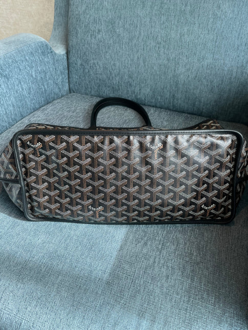Sold Goyard Anjou Tote GM black leather reversible