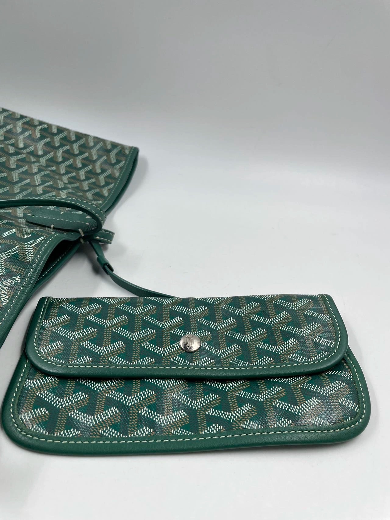 Sold Goyard Anjou Tote GM green leather
